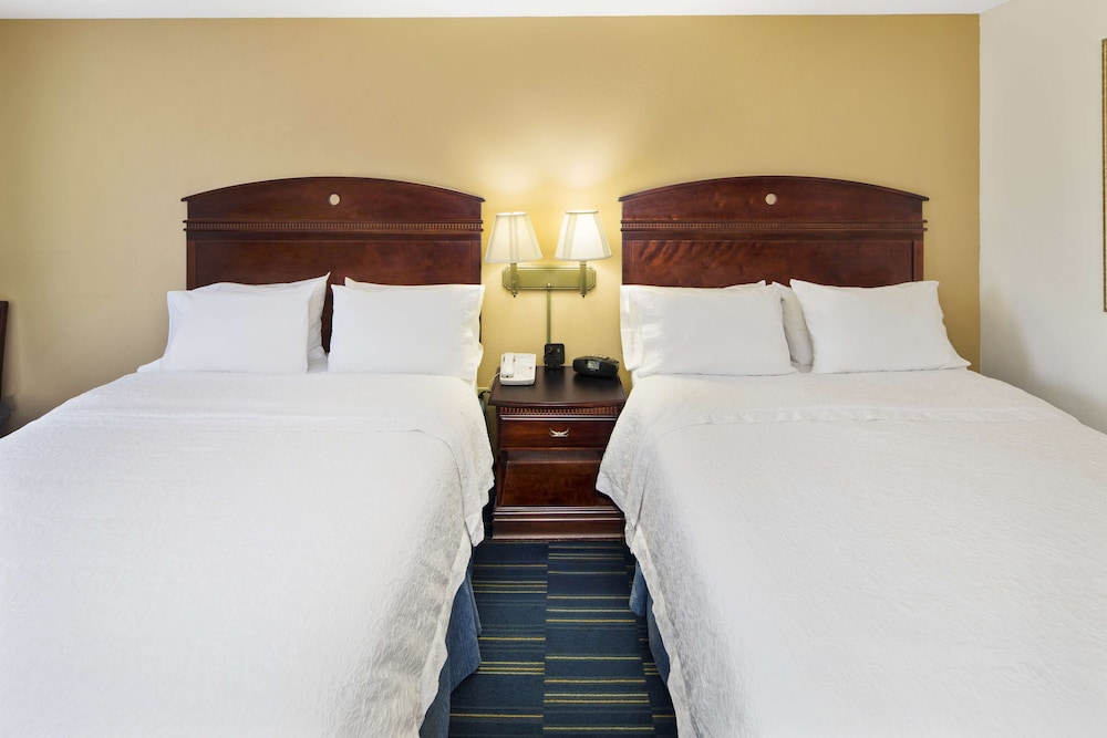 hampton inn hinesville