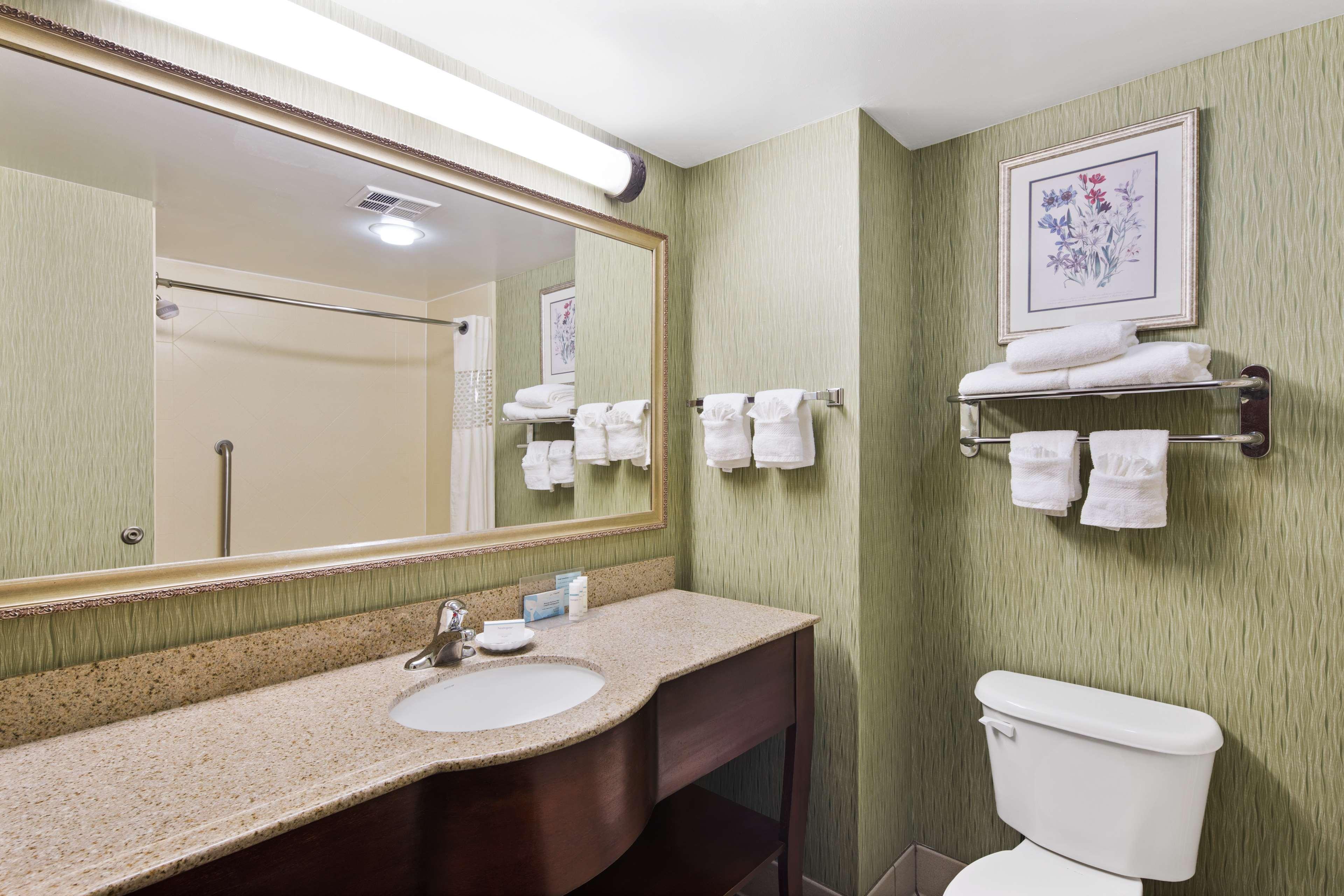 hampton inn hinesville