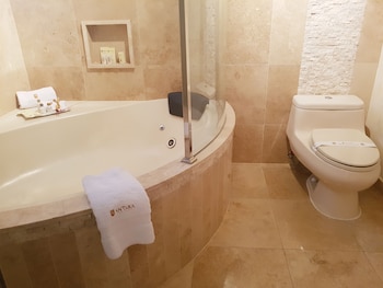 antara hotel and suites miraflores
