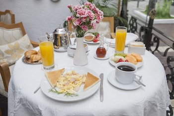 antara hotel and suites miraflores