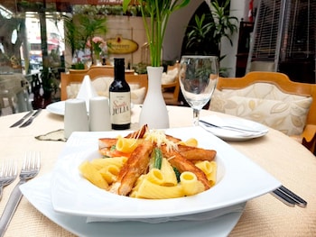 antara hotel and suites miraflores