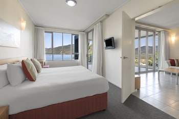 airlie beach