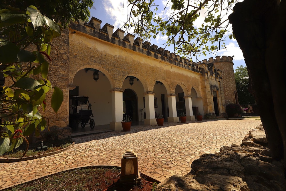 hacienda kaan ac