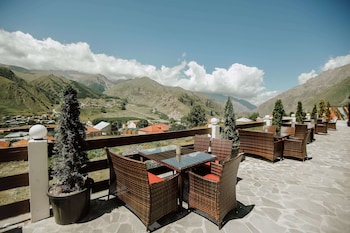 alpine lounge hotel and restaurant