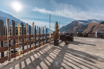 alpine lounge hotel and restaurant