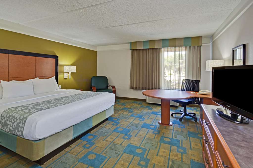 la quinta inn and suites by wyndham ft lauderdale airport