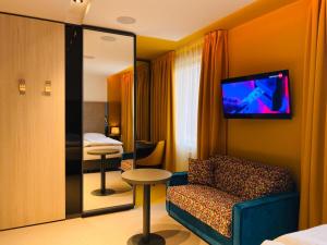 hotel color