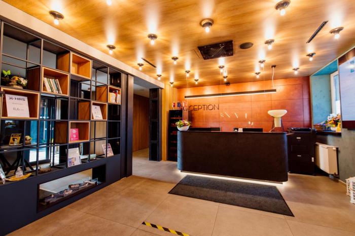hotel color