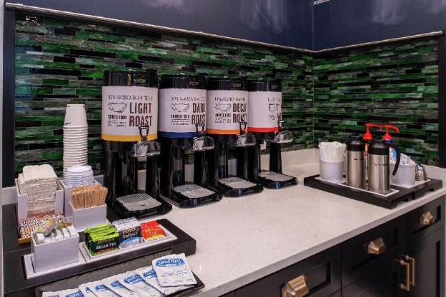 hampton inn and suites winston salem downtown