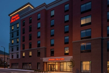 hampton inn and suites winston salem downtown
