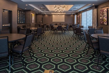 hampton inn and suites winston salem downtown