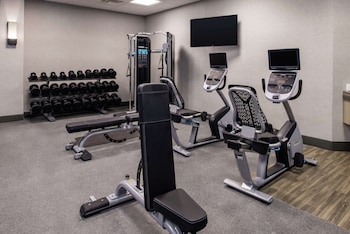 hampton inn and suites winston salem downtown