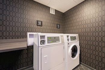 hampton inn and suites winston salem downtown