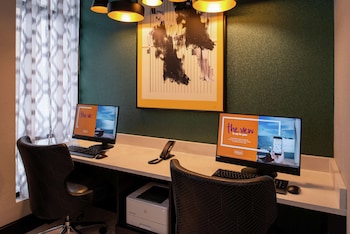 hampton inn and suites winston salem downtown