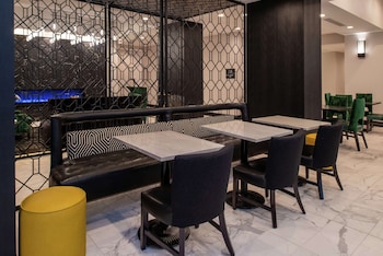 hampton inn and suites winston salem downtown