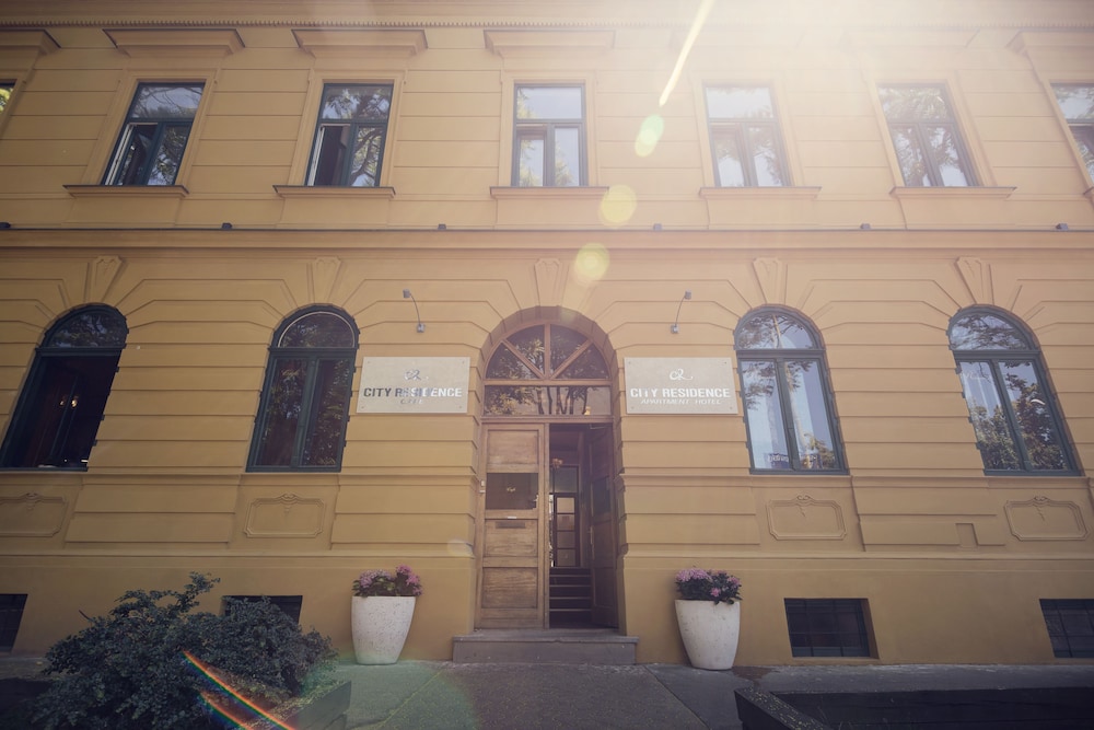 city residence apartment hotel