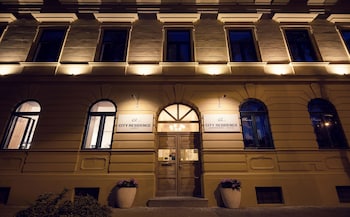 city residence apartment hotel