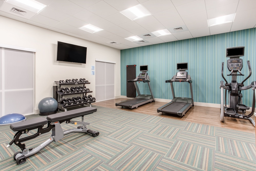 holiday inn express and suites ottawa an ihg hotel