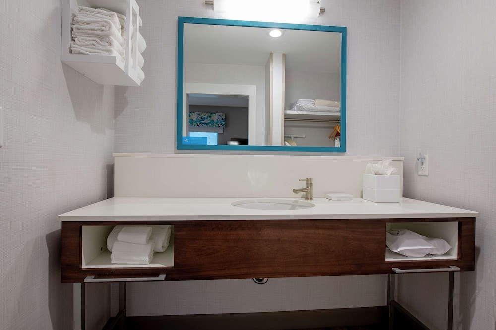 hampton inn and suites duncanville dallas