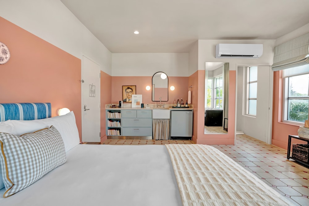 hotel trouvail miami beach