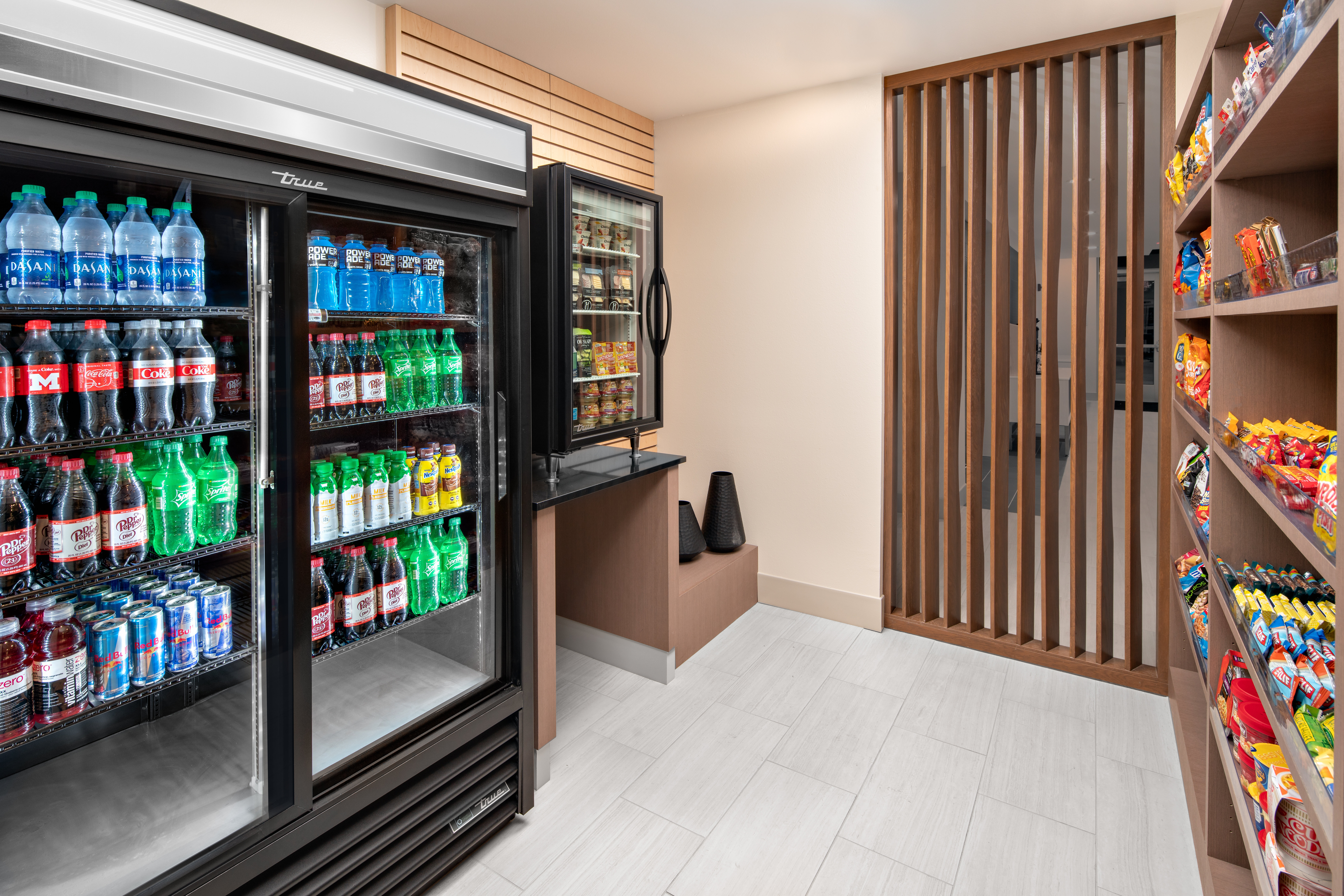 holiday inn express and suites elkhorn lake geneva