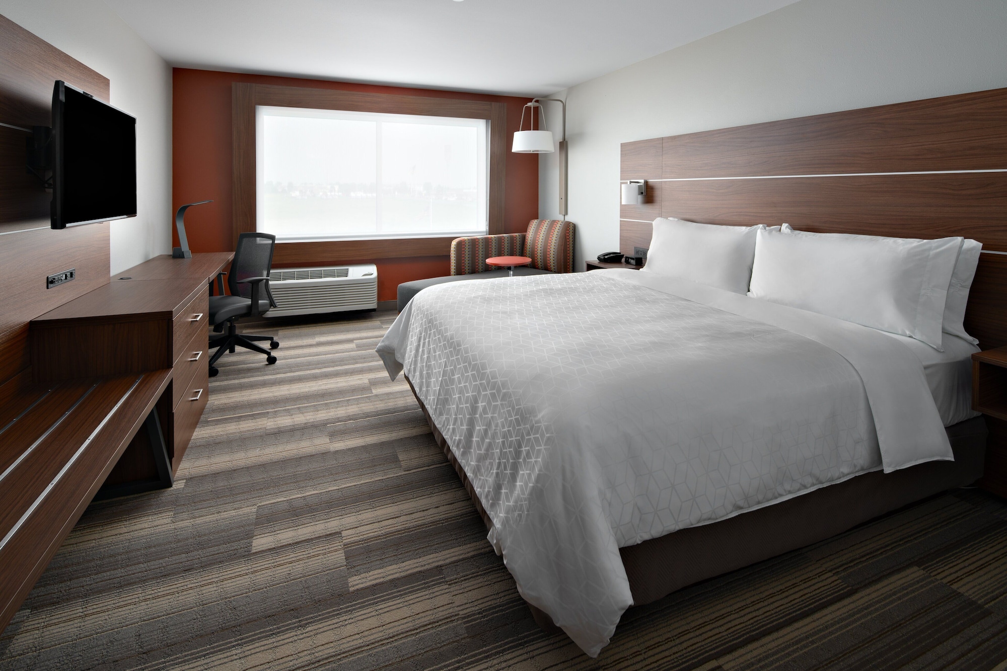 holiday inn express and suites elkhorn lake geneva