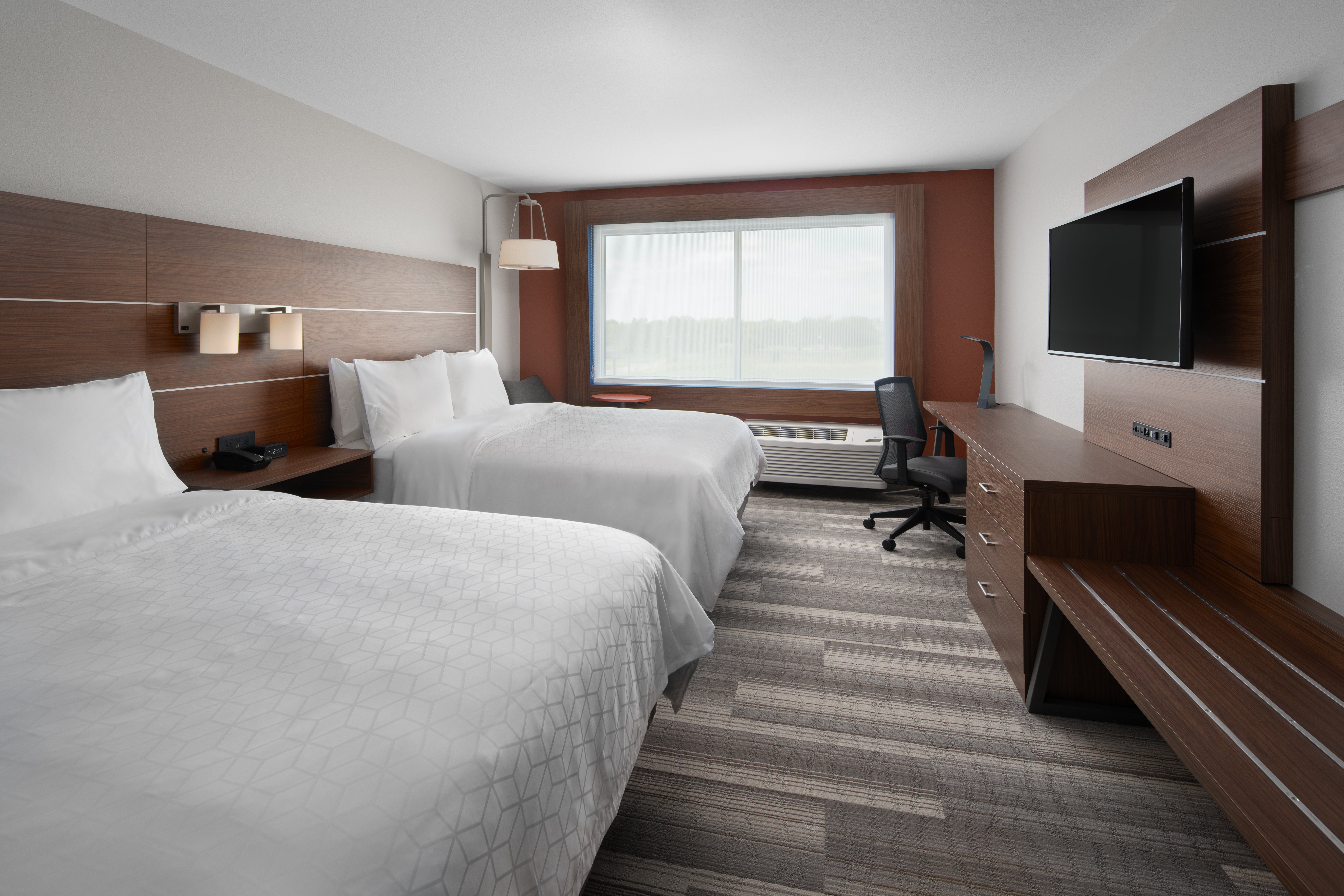 holiday inn express and suites elkhorn lake geneva