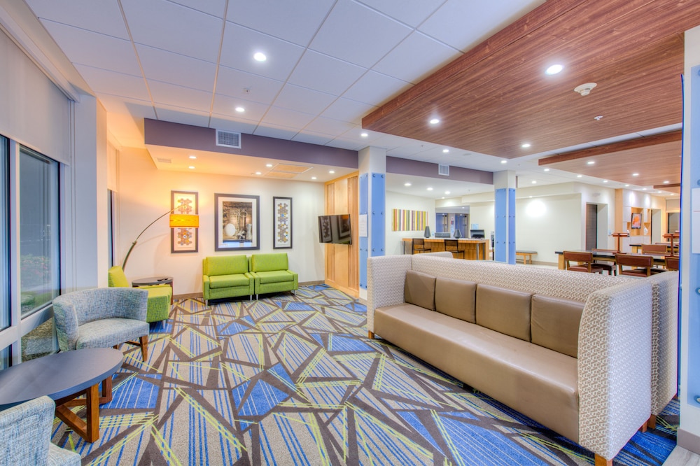 holiday inn express and suites remington an ihg hotel