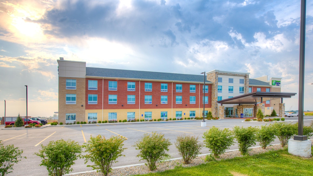 holiday inn express and suites remington an ihg hotel