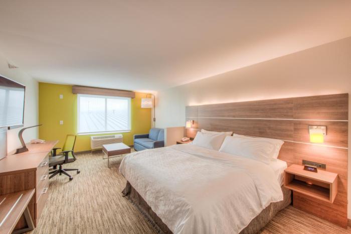 holiday inn express and suites remington an ihg hotel