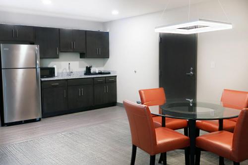 ameniti bay bw signature collection