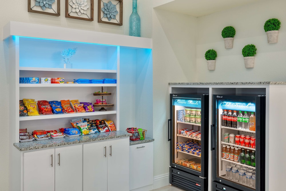 ameniti bay bw signature collection