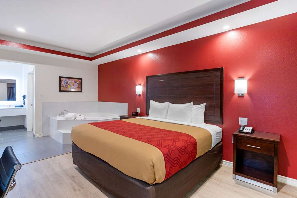 econo lodge houston