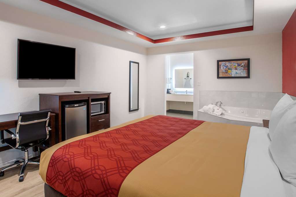 econo lodge houston
