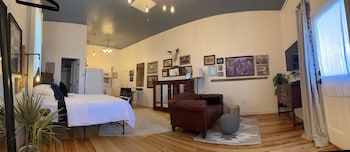 painted lady bed and brew