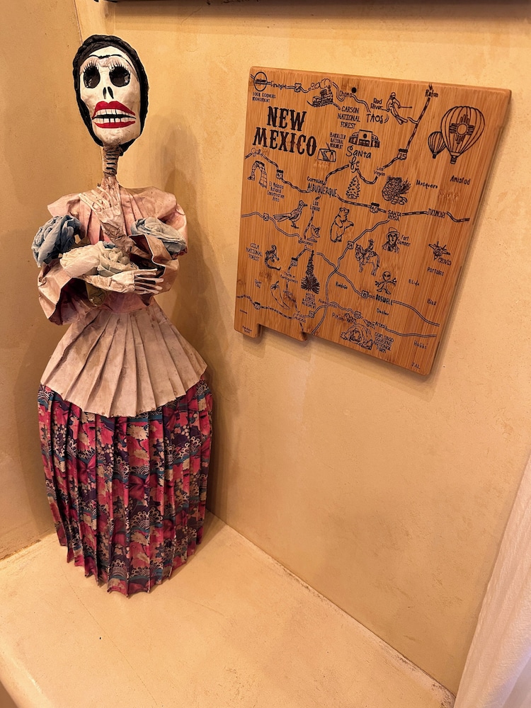 painted lady bed and brew