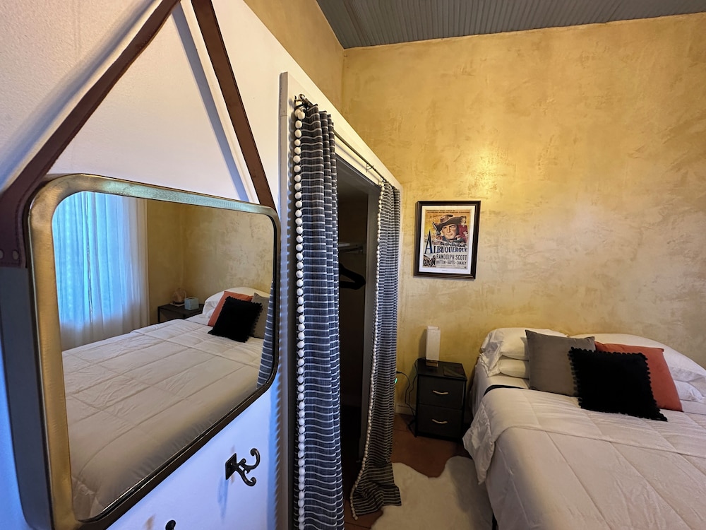 painted lady bed and brew