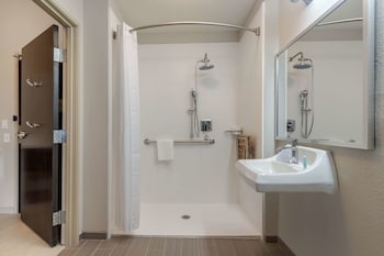mainstay suites bricktown near medical center