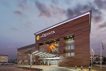 la quinta inn and suites by wyndham dfw west glade parks