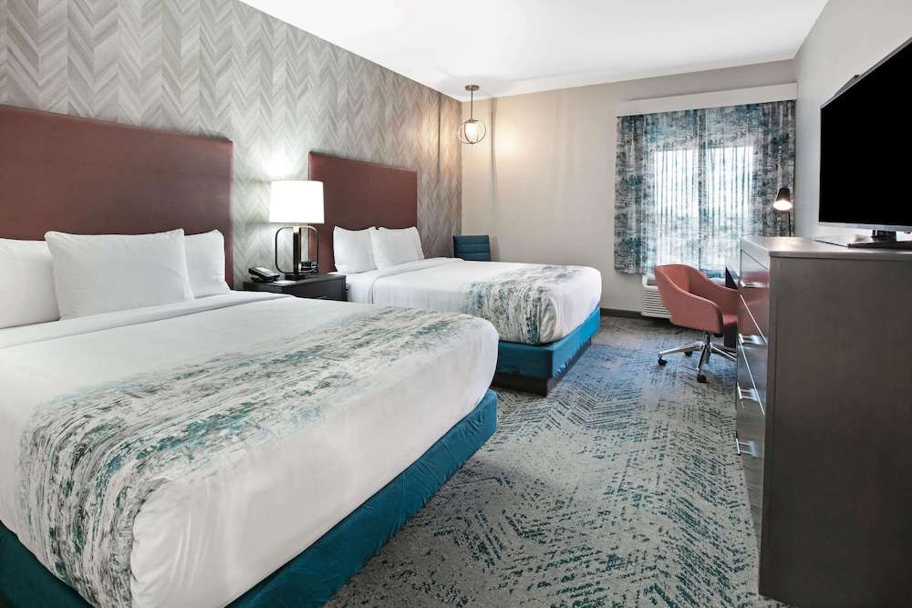 la quinta inn and suites by wyndham dfw west glade parks