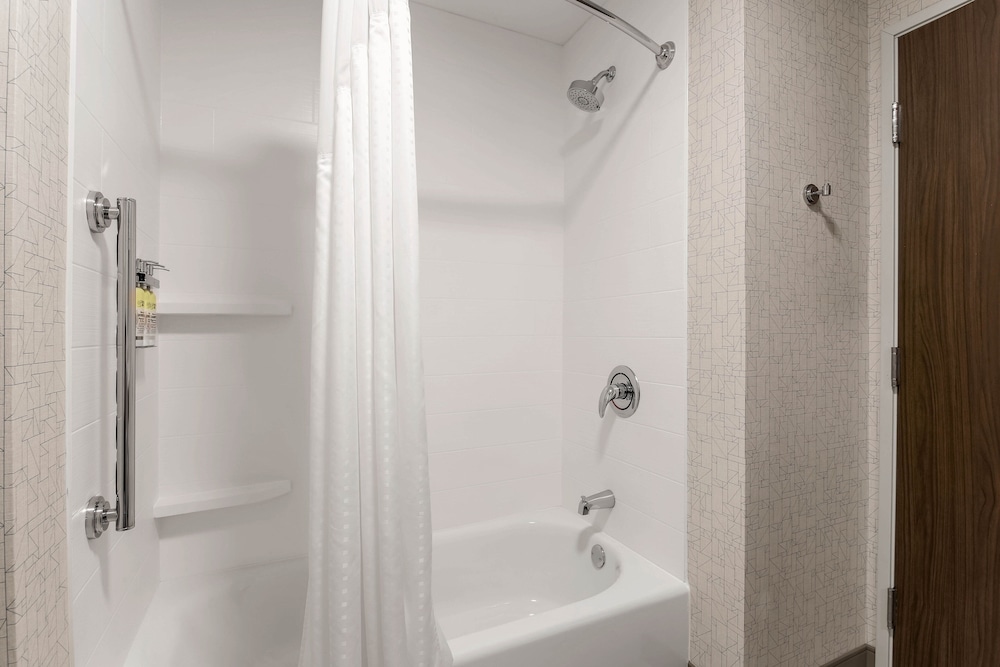 hol inn exp and suites chicago ohare airport