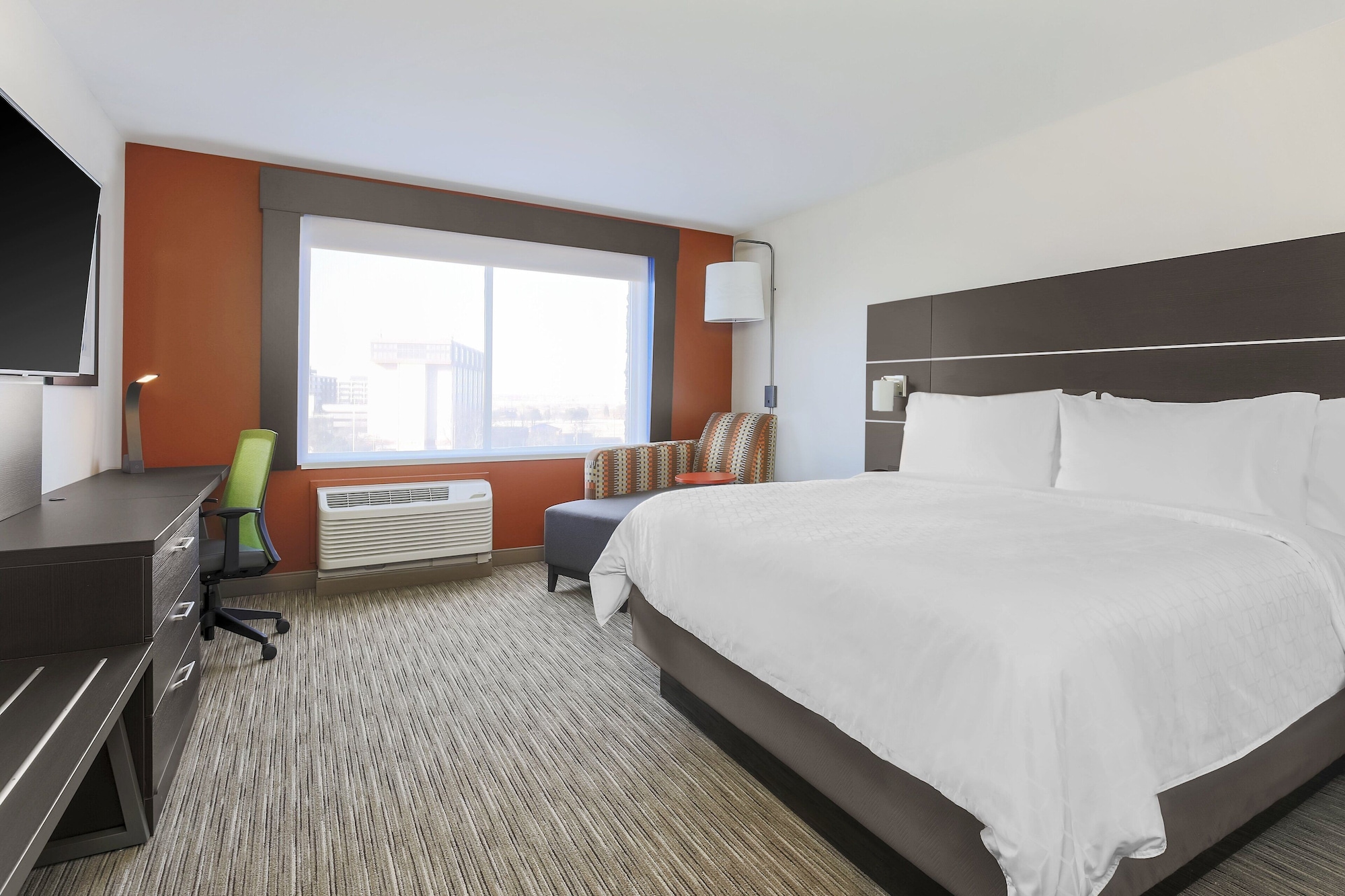 hol inn exp and suites chicago ohare airport