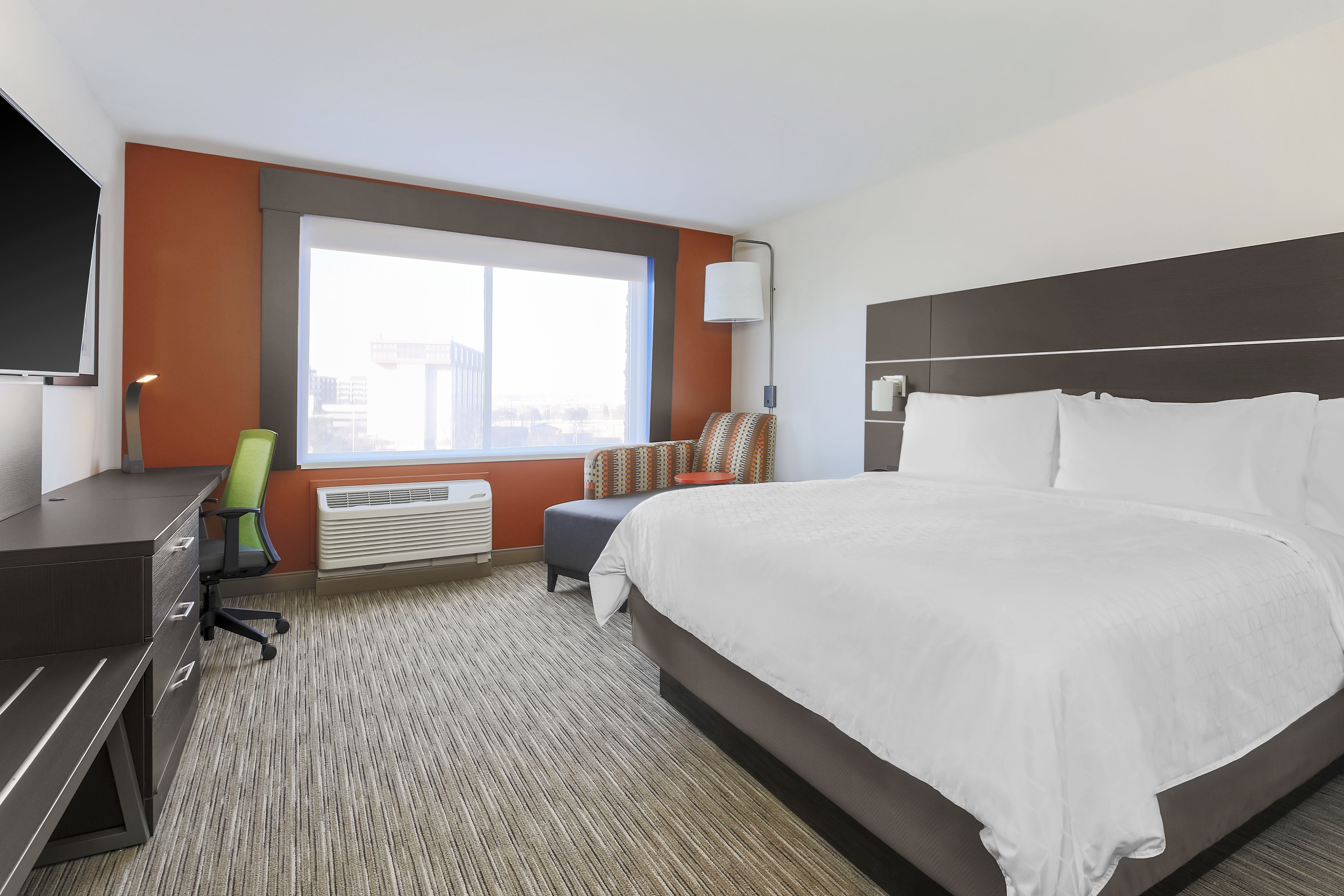 hol inn exp and suites chicago ohare airport