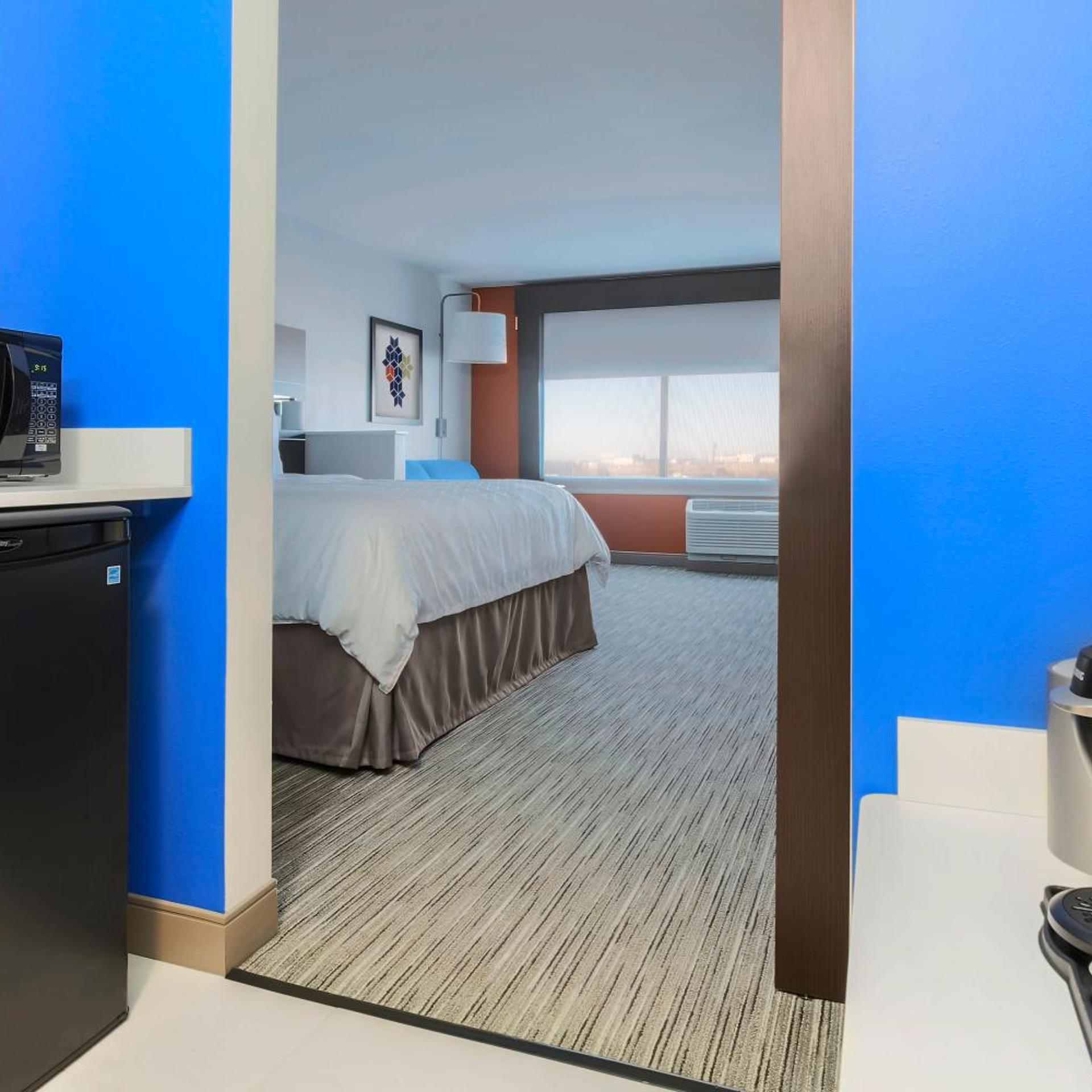 hol inn exp and suites chicago ohare airport
