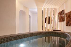 absolute mykonos suites and more
