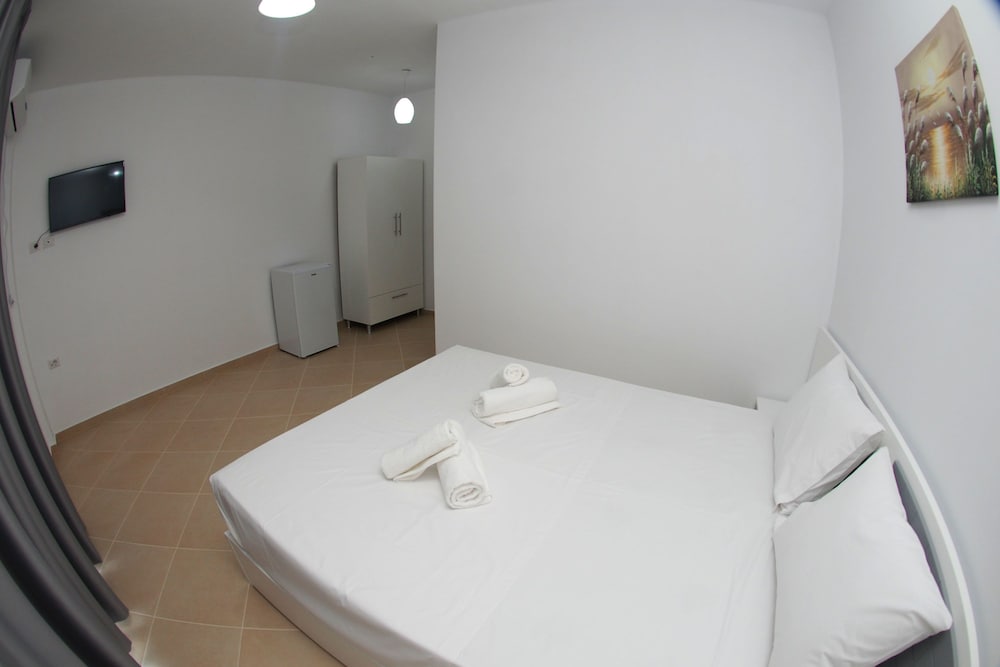 hotel sunshine