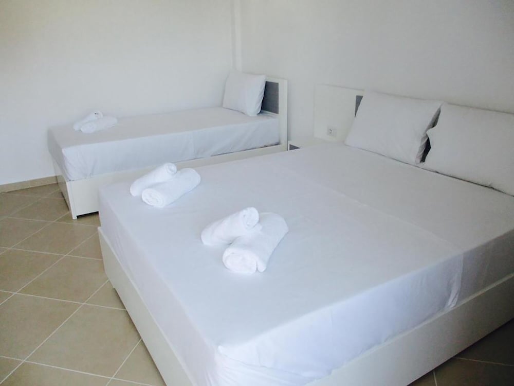 hotel sunshine
