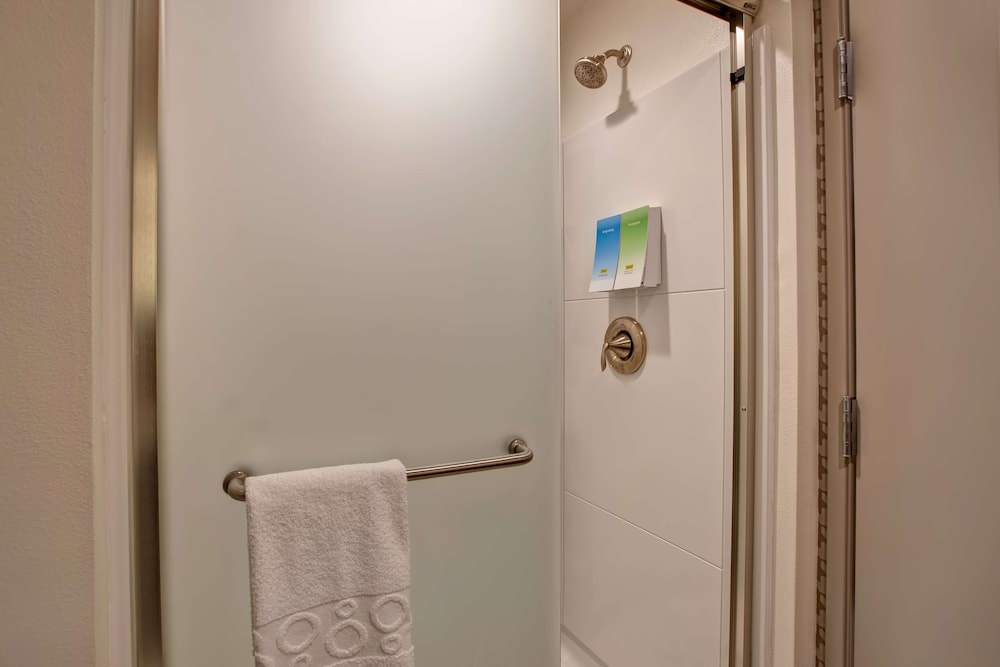 home2 suites by hilton charlotte northlake