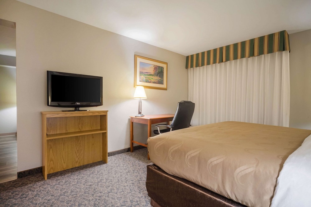 suburban studios i 80 grand island