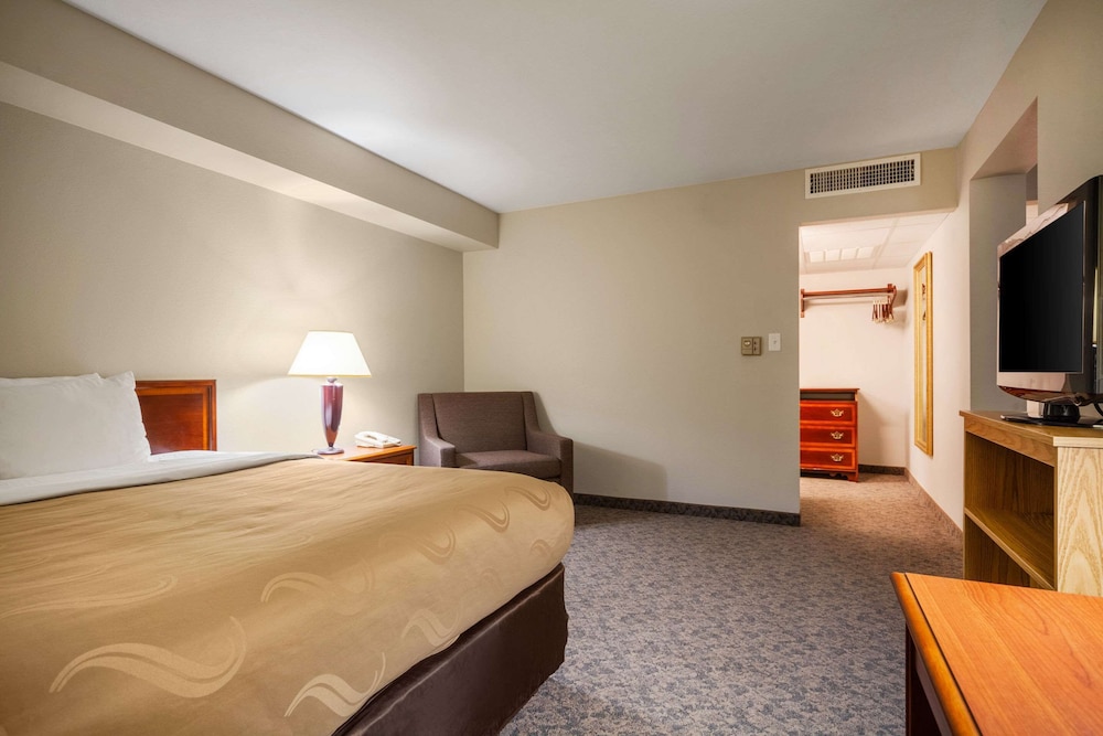 suburban studios i 80 grand island